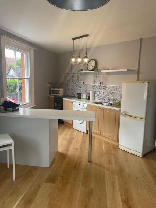 Brady'S Glastonbury Beautiful Pad Great Location! Ngoại thất bức ảnh