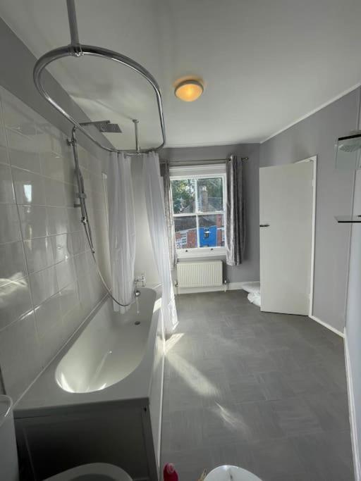 Brady'S Glastonbury Beautiful Pad Great Location! Ngoại thất bức ảnh