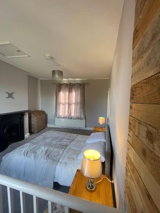 Brady'S Glastonbury Beautiful Pad Great Location! Ngoại thất bức ảnh